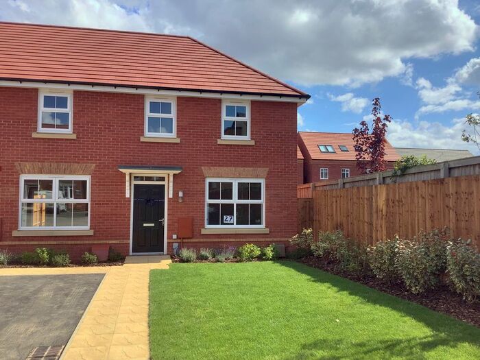 3 Bedroom Semi-Detached House To Rent In Rollers Close, Duston, Northampton, NN5