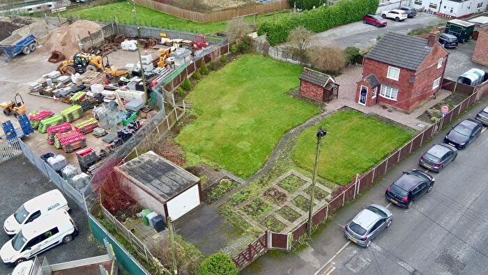 2 Bedroom Cottage For Sale In Brooks Lane, Middlewich, Cheshire, CW10