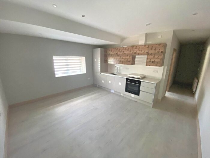 1 Bedroom Flat To Rent In Stirling Way, Borehamwood, WD6