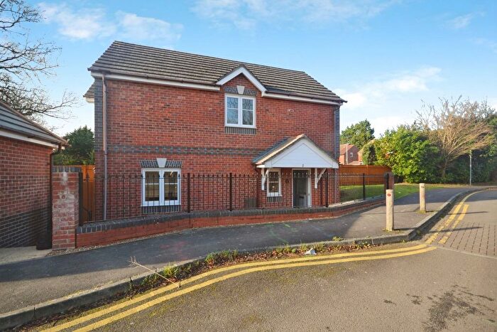 3 Bedroom Detached House To Rent In Amber Close, Reading, RG6