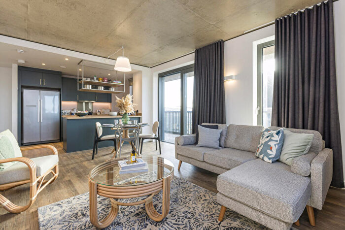 3 Bedroom Flat To Rent In Repton Gardens, Wembley Park, HA9