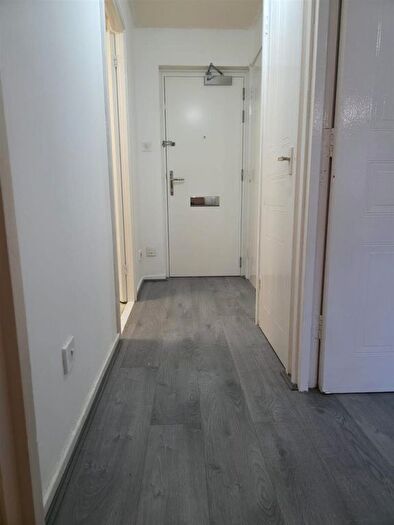 1 Bedroom Flat To Rent In Harts Lane, Barking, IG11
