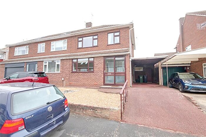3 Bedroom Semi-Detached House For Sale In Pear Tree Walk, Cheshunt, Waltham Cross, Hertfordshire, EN7