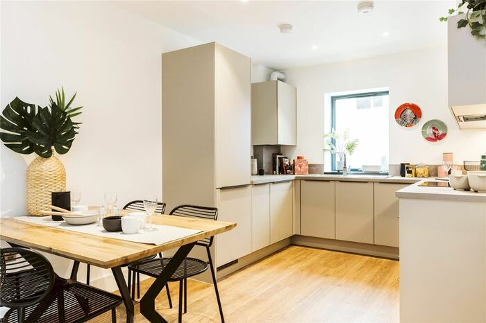 3 Bedroom Terraced House For Sale In Shaw Road, Greenbank, Bristol, BS5
