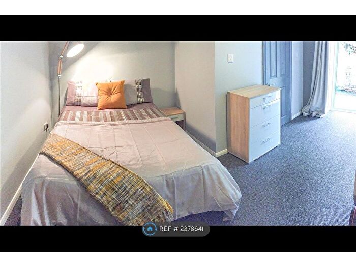 6 Bedroom End Of Terrace House To Rent In Agar Road, Truro, TR1