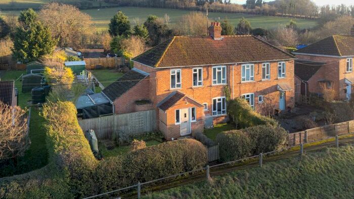 3 Bedroom Semi-Detached House For Sale In Crawlings Piece, Ogbourne St Andrew, SN8