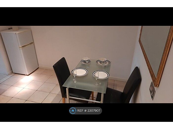 1 Bedroom Studio To Rent In Bohun Grove, Barnet, EN4