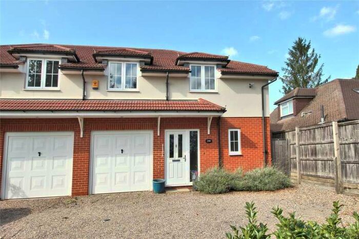 4 Bedroom Semi-Detached House To Rent In Woking, GU22