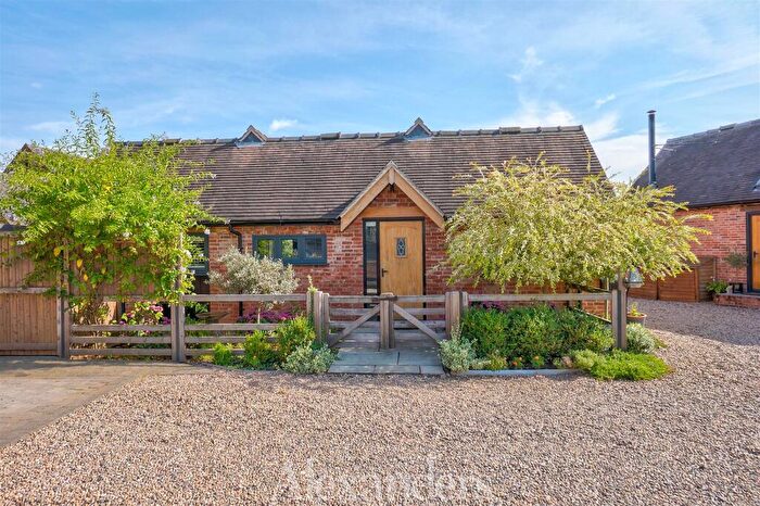 2 Bedroom Detached Bungalow For Sale In Pipe Lane, Orton-On-The-Hill, CV9