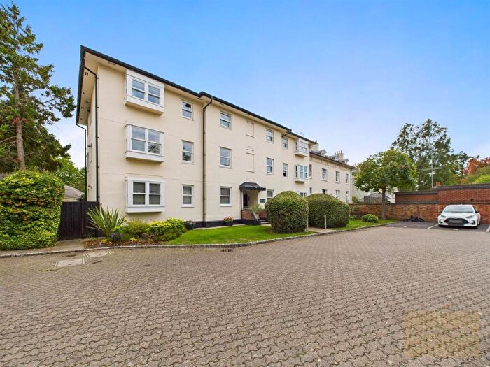 2 Bedroom Apartment For Sale In Queens Road, Cheltenham, GL50