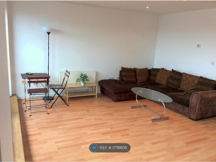 2 Bedroom Flat To Rent In Meadowside Quay Square, Glasgow, G11