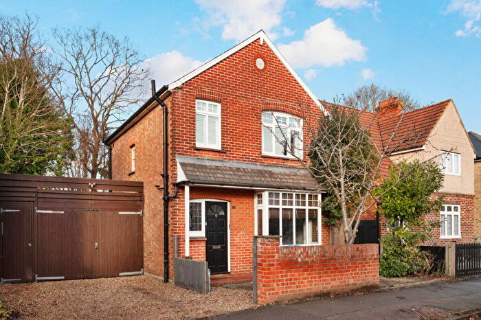 3 Bedroom Detached House For Sale In Felcott Road, Hersham, Walton On Thames, KT12