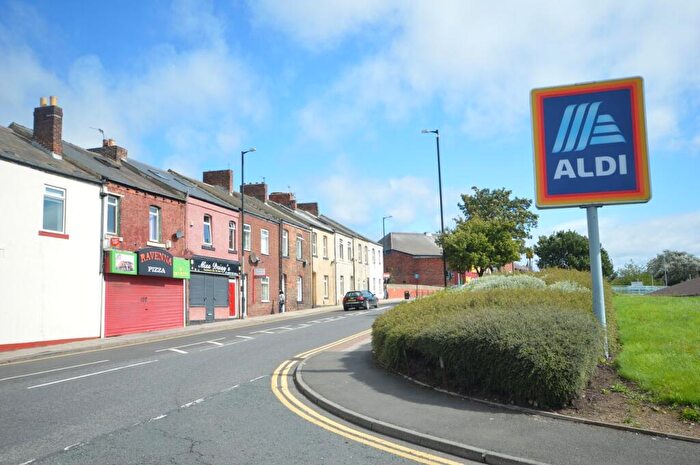 5 Bedroom Terraced House To Rent In Hylton Road, Nr City Campus, Sunderland, SR4