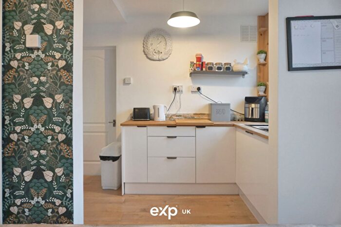2 Bedroom End Of Terrace House For Sale In Thurlestone Road, Longbridge, B31