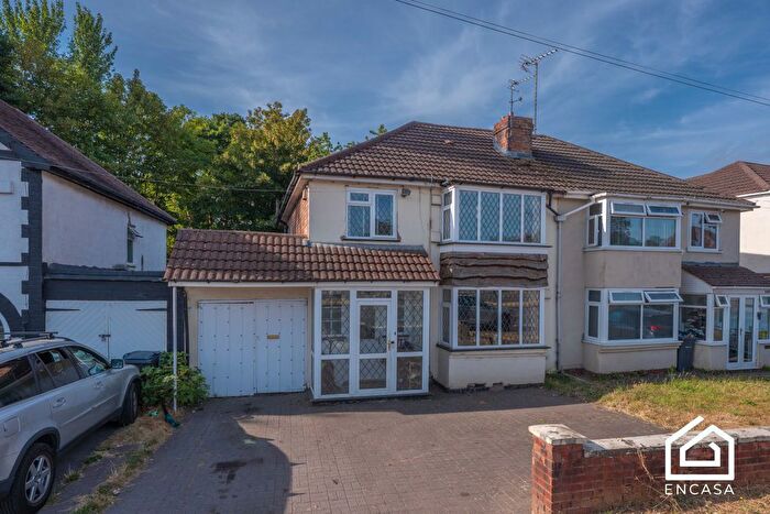 3 Bedroom Semi-Detached House For Sale In Coventry Road, Birmingham, B26