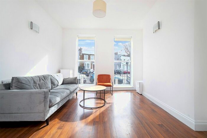 3 Bedroom Flat To Rent In Richmond Way, London, W12