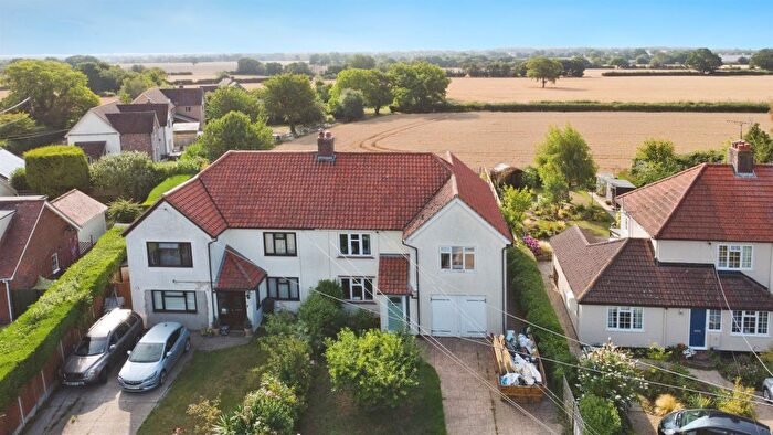 4 Bedroom Semi-Detached House For Sale In Gainsford End, Toppesfield, Halstead, CO9