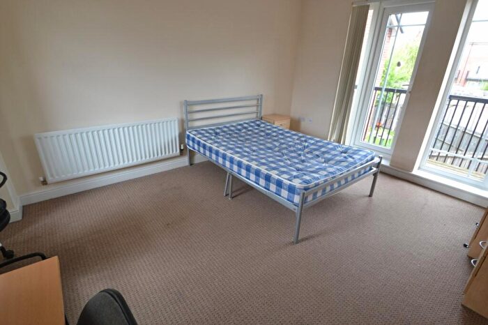 4 Bedroom Semi-Detached House To Rent In Bold Street, Hulme, Manchester, M15