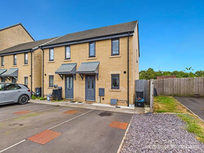 2 Bedroom Semi-Detached House For Sale In Blackberry Road, Frome, BA11