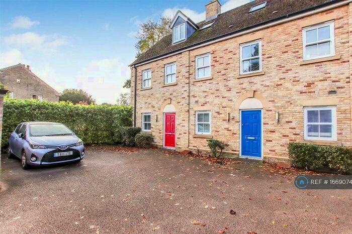 2 Bedroom Flat To Rent In Union Lane, Cambridge, CB4