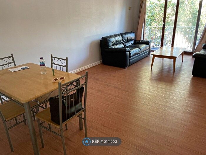 2 Bedroom Flat To Rent In Fleetwood Close, Croydon, CR0