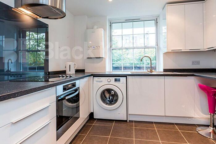 4 Bedroom Flat To Rent In Camden Road, Camden, NW1