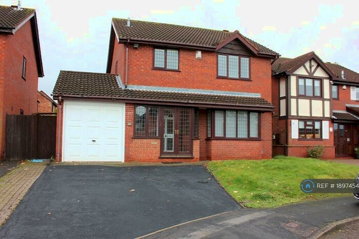 4 Bedroom Detached House To Rent In Juniper Drive, Sutton Coldfield, B76