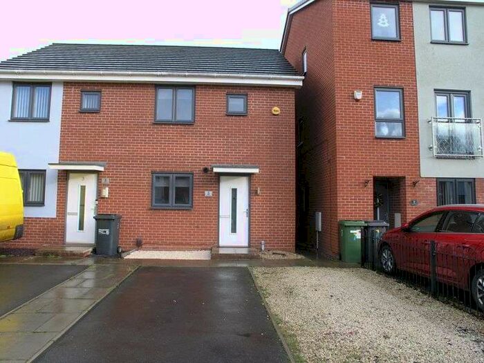 2 Bedroom Property To Rent In Kynance Grove, Bilston, WV14