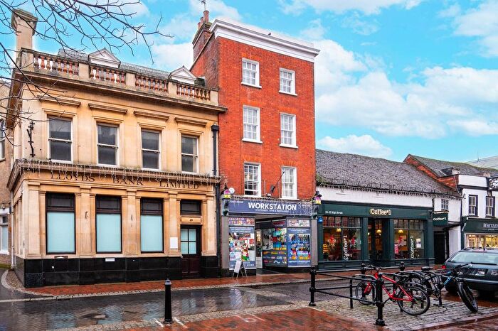 3 Bedroom Maisonette To Rent In Windsor Close, Godalming, GU7