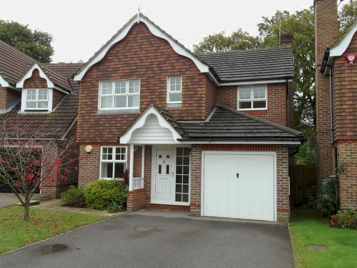 4 Bedroom Detached House To Rent In The Oaks, Burgess Hill, RH15