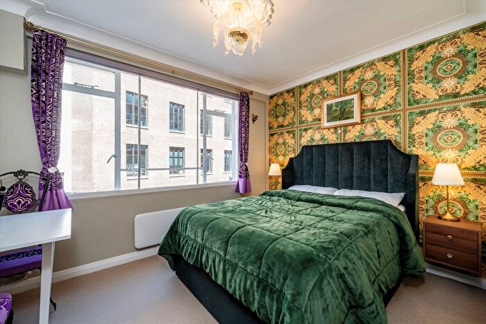 Studio To Rent In Buckingham Gate, London, SW1E