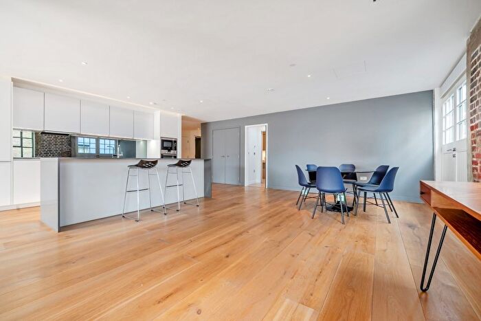 2 Bedroom Flat To Rent In Winchester Walk, London, SE1