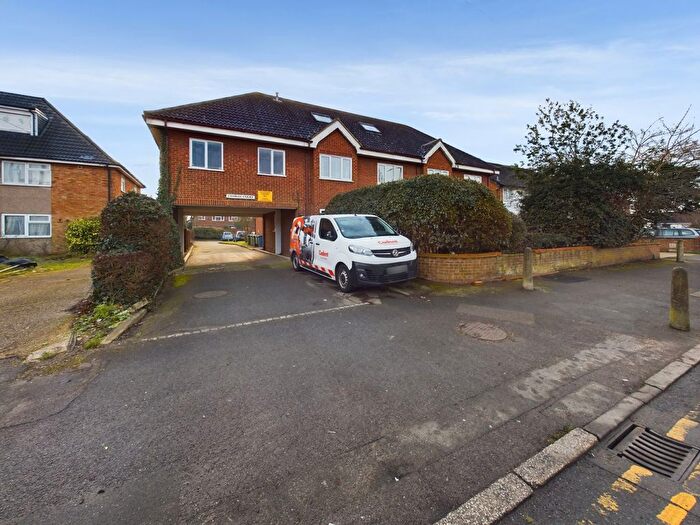2 Bedroom Flat For Sale In Feltham Road, Ashford, Surrey, TW15