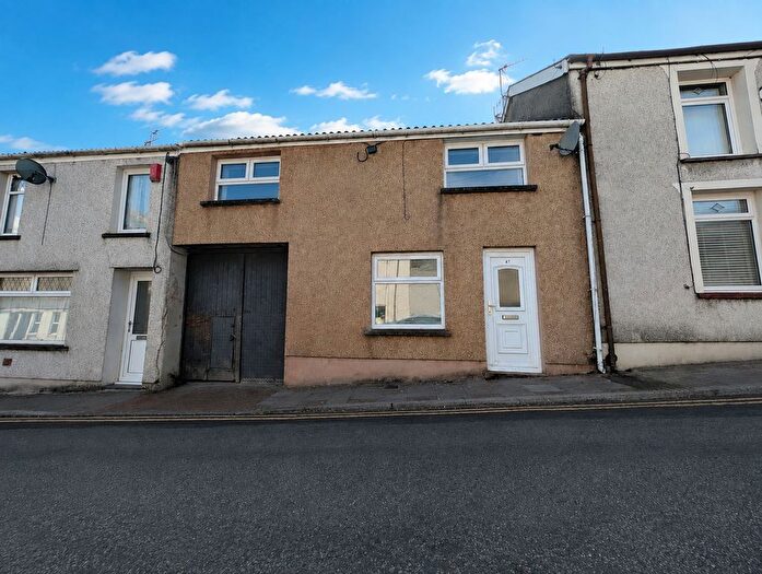 3 Bedroom Terraced House To Rent In Duffryn Street (Sol-), Mountain Ash, CF45