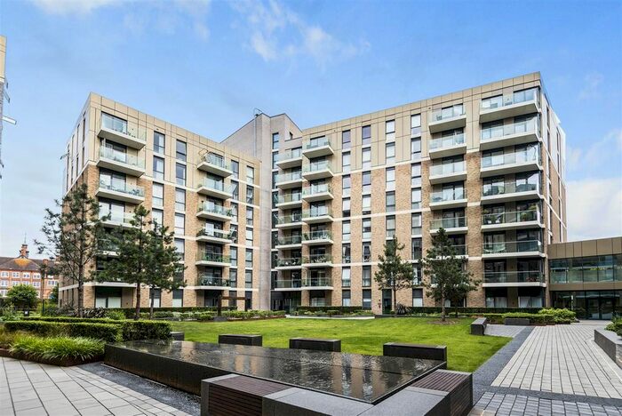 1 Bedroom Flat To Rent In Queenshurst Square, Kingston Upon Thames, KT2