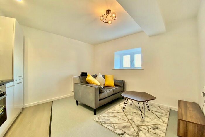 1 Bedroom Apartment To Rent In Viaduct Road, Leeds, LS4