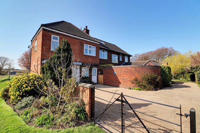 4 Bedroom Detached House For Sale In Westfield Road, Barton-Upon-Humber, DN18