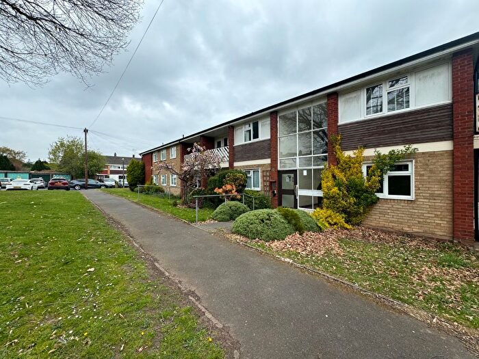 1 Bedroom Flat To Rent In Warmley Close, Solihull, West Midlands, B91