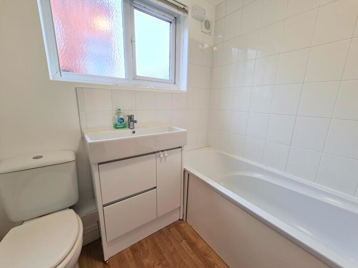 1 Bedroom Flat To Rent In Elgin Road, Southampton, SO15