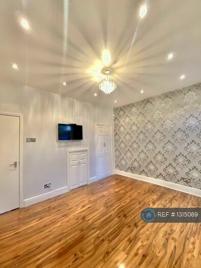 4 Bedroom Terraced House To Rent In Hollybush Street, London, E13