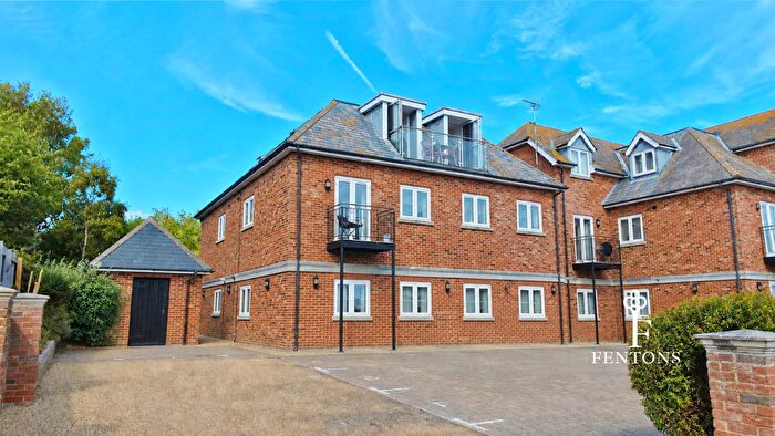 2 Bedroom Flat For Sale In Earlswood Lodge, Naze Park Road, Walton-On-The-Naze, CO14
