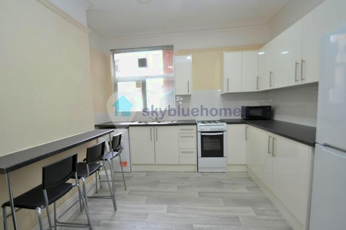 2 Bedroom Flat To Rent In East Park Road, Leicester, LE5