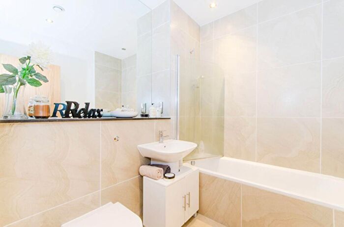1 Bedroom Flat For Sale In Peterborough Road, Harrow, HA1