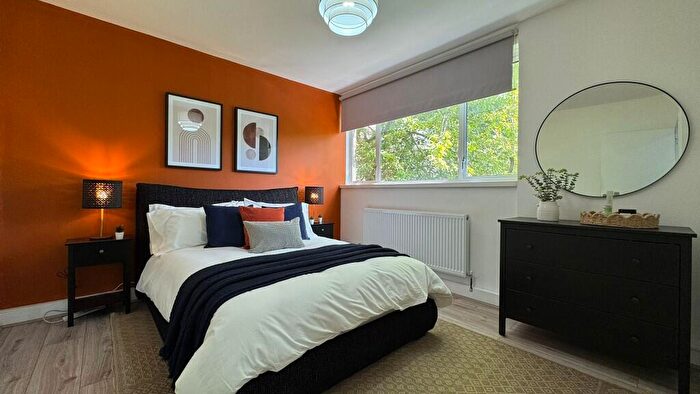 2 Bedroom Flat To Rent In Philpot Street, London, E1