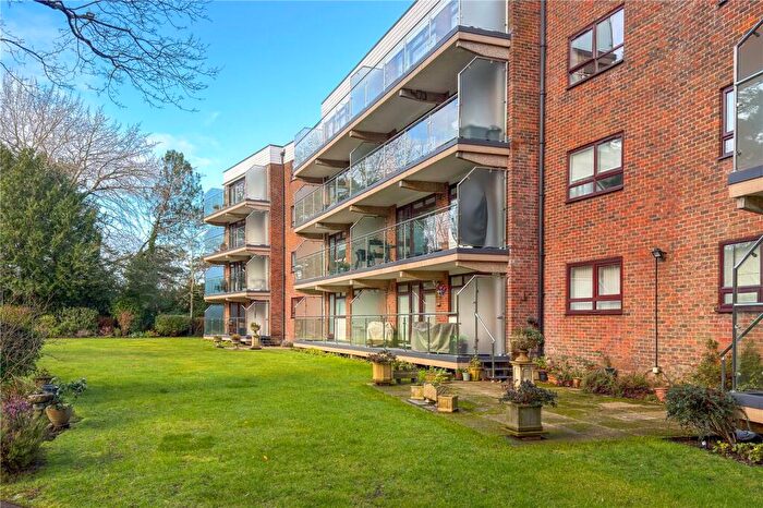 3 Bedroom Apartment For Sale In Western Road, Poole, Dorset, BH13
