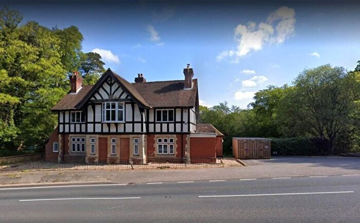 1 Bedroom Flat For Sale In Farnham Road, Ewshot, Farnham, GU10