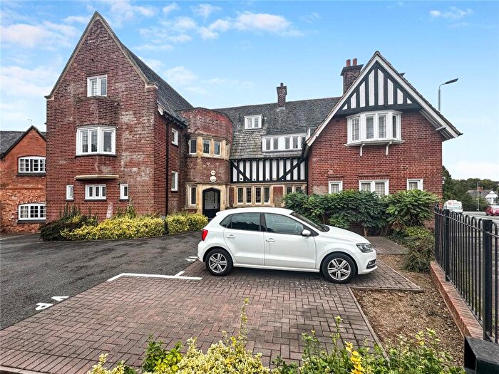3 Bedroom Flat For Sale In Honeywell Close, Oadby, Leicester, Leicestershire, LE2