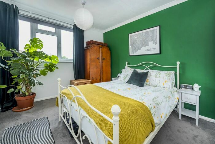 2 Bedroom Flat To Rent In Belvedere Close, Teddington, TW11