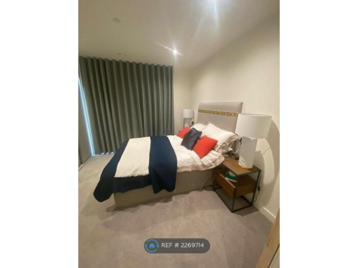 2 Bedroom Flat To Rent In Lotus House, London, E14