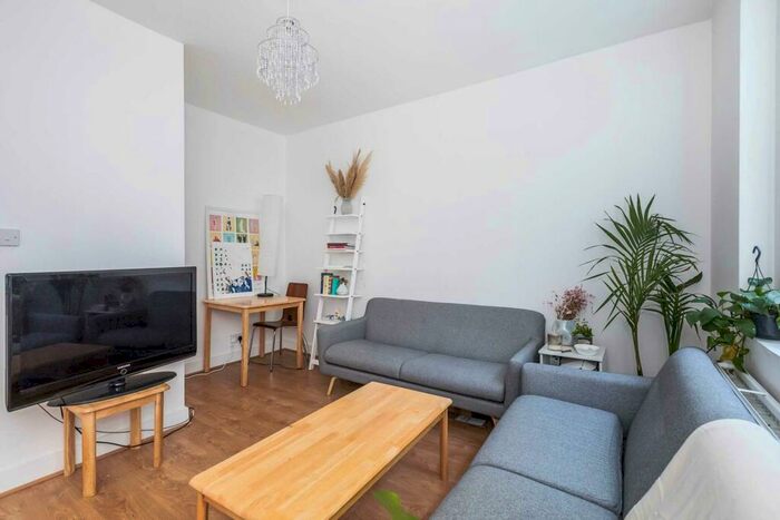 3 Bedroom Maisonette To Rent In Islington Park Street, Barnsbury, N1